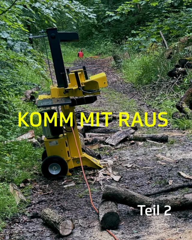 Scheunendienst im Wald 🌲Zum zweiten Mal haben wir @kommmitraus mit einem kleinen Arbeitseinsatz unterstützt.– diesmal ganz praktisch beim Holzspalten für die nächsten Lagerfeuer. Nebenbei gab’s spannende Einblicke in ihre erlebnispädagogische Arbeit für Kinder und Erwachsene.Unser Einsatz war Teil unserer Nachhaltigkeitsstrategie im Rahmen der WIN-Charta BW – mit dem Ziel, soziale Projekte vor Ort aktiv zu fördern.Für alle, die frische Luft, neue Perspektiven und Naturerlebnisse suchen: absolute Empfehlung! 🌿Du möchtest noch mehr Einblicke in unseren Waldtag? Dann schau doch gerne auf LinkedIn vorbei! #DieProjektscheune #Scheunendienst #WINCharta #KommMitRaus #Naturerleben #Nachhaltigkeit #Waldzeit #Teameinsatz #Naturpädagogik #CSR